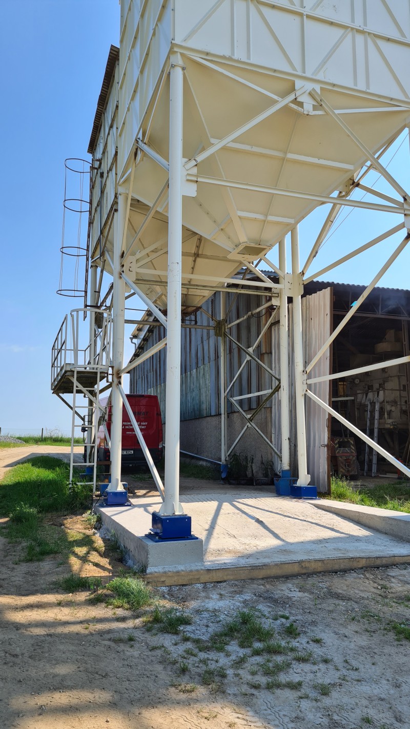 Silók és tartályok mérlegei